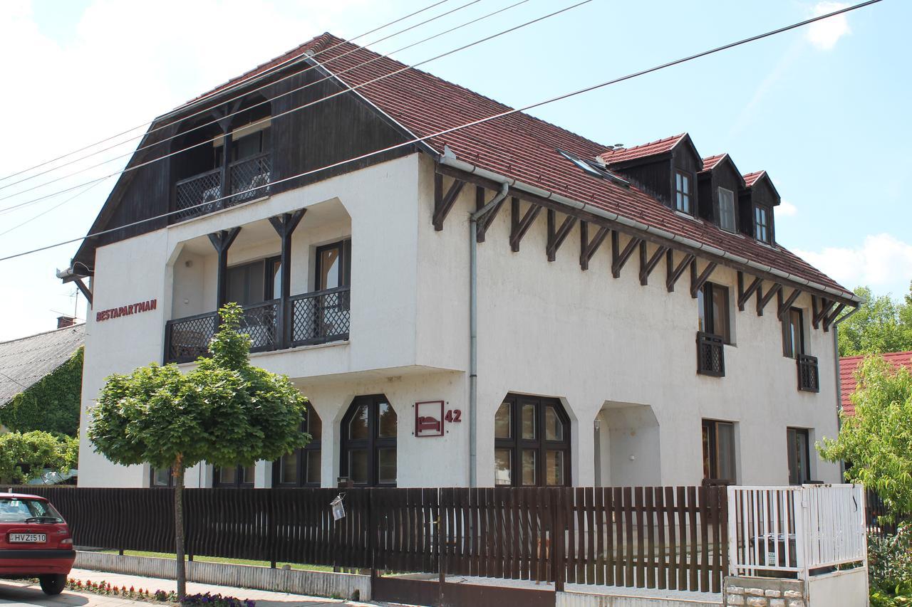 Bestapartman Balatonboglar Bagian luar foto